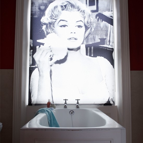 marilyn in shower